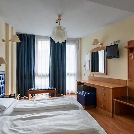 Hotel Alexander Limone sul Garda Zewnętrze zdjęcie
